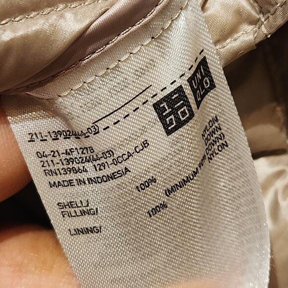 Uniqlo Womens S Ultra Light Down Vest Champagne Cream Outdoors Packable Jacket - Picture 5 of 9
